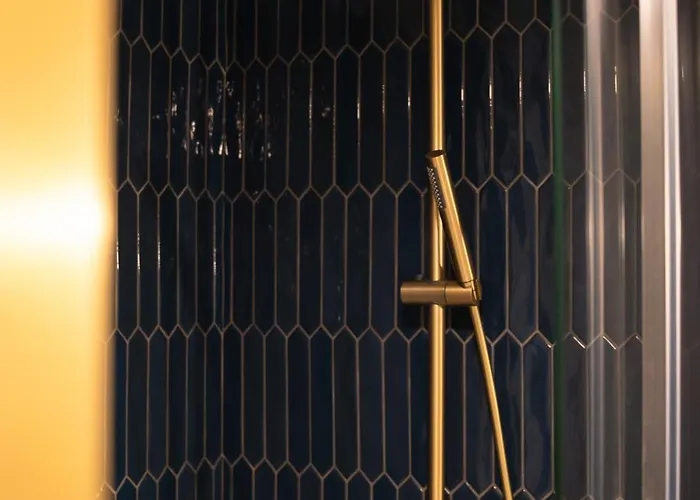 Gj Escapes - Maison Ralph - étage Indépendant Avec Jacuzzi 3* Colembert